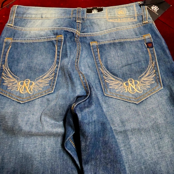 Rock And Republic  Men's Jeans 31x32 Straight Leg Casual Distressed - Picture 16 of 16